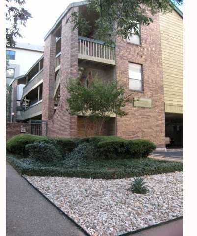 2210 Pearl St - Photo 1