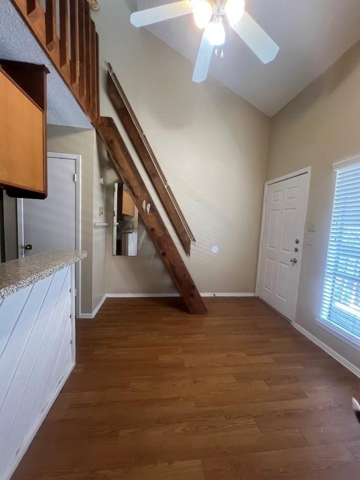 2210 Pearl St - Photo 3