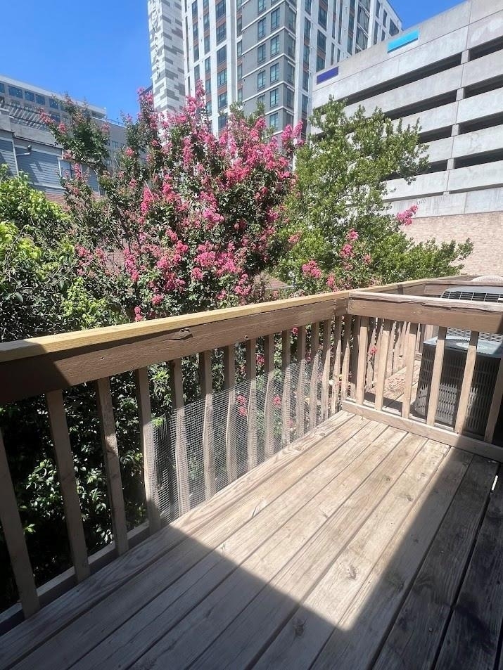 2210 Pearl St - Photo 17