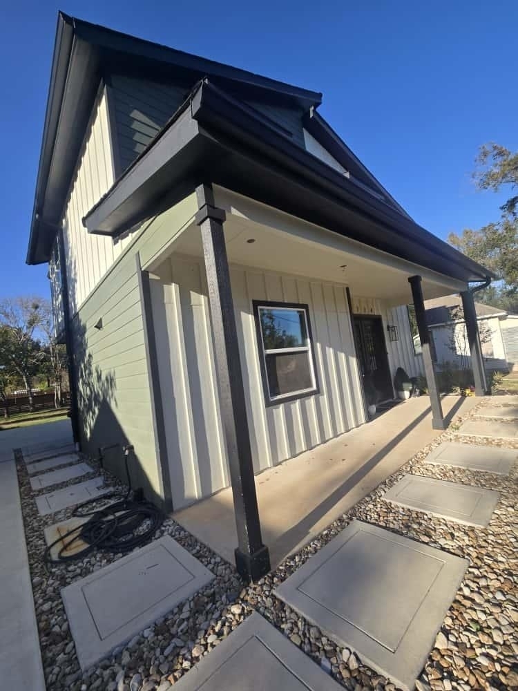 724 Ramsey Ave - Photo 1