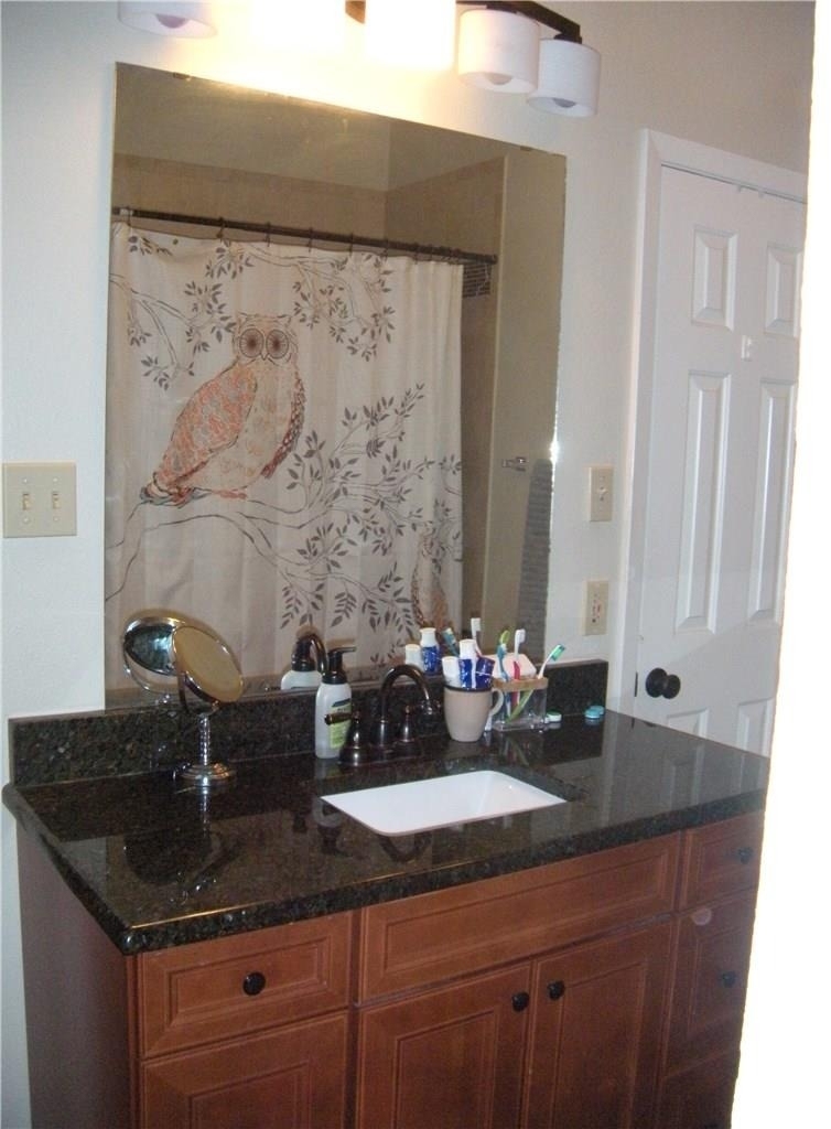915 W 23rd St - Photo 14