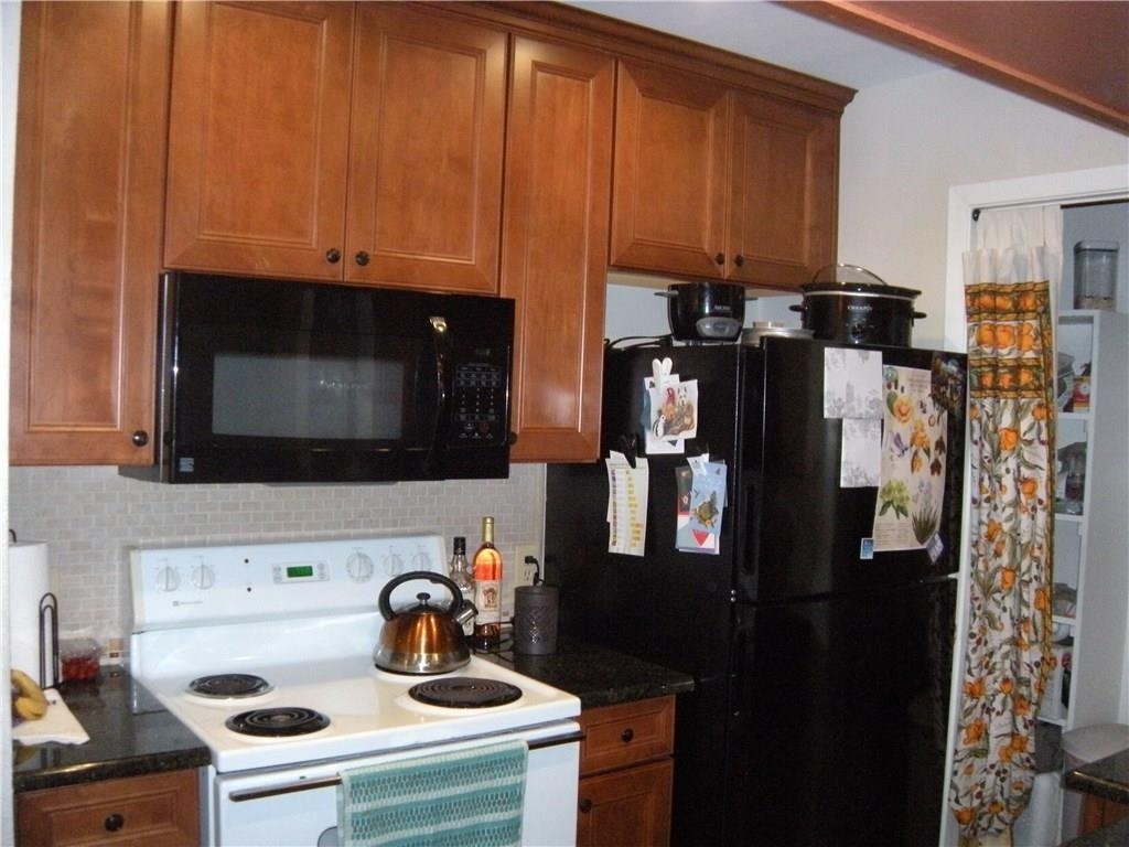 915 W 23rd St - Photo 8