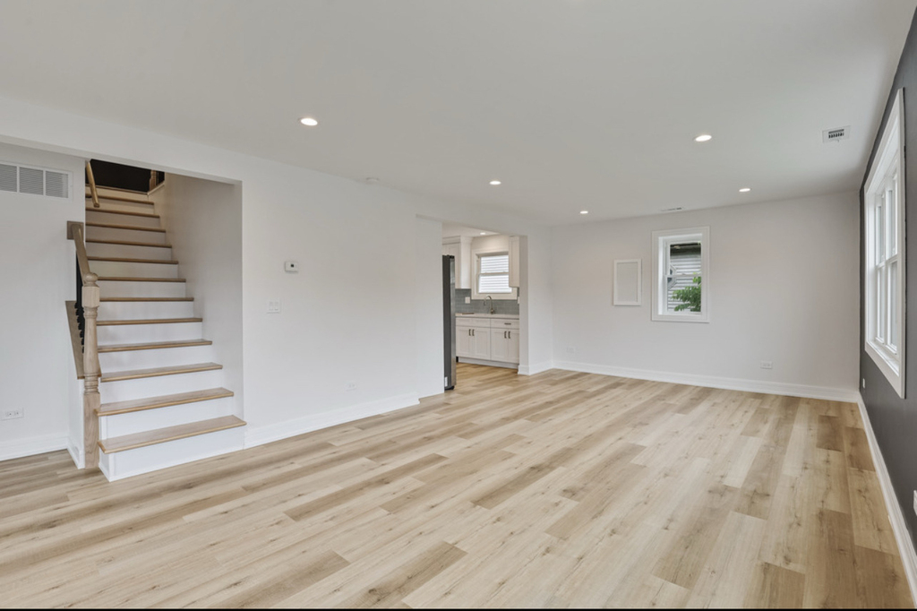 9705 Oak Park Avenue - Photo 25