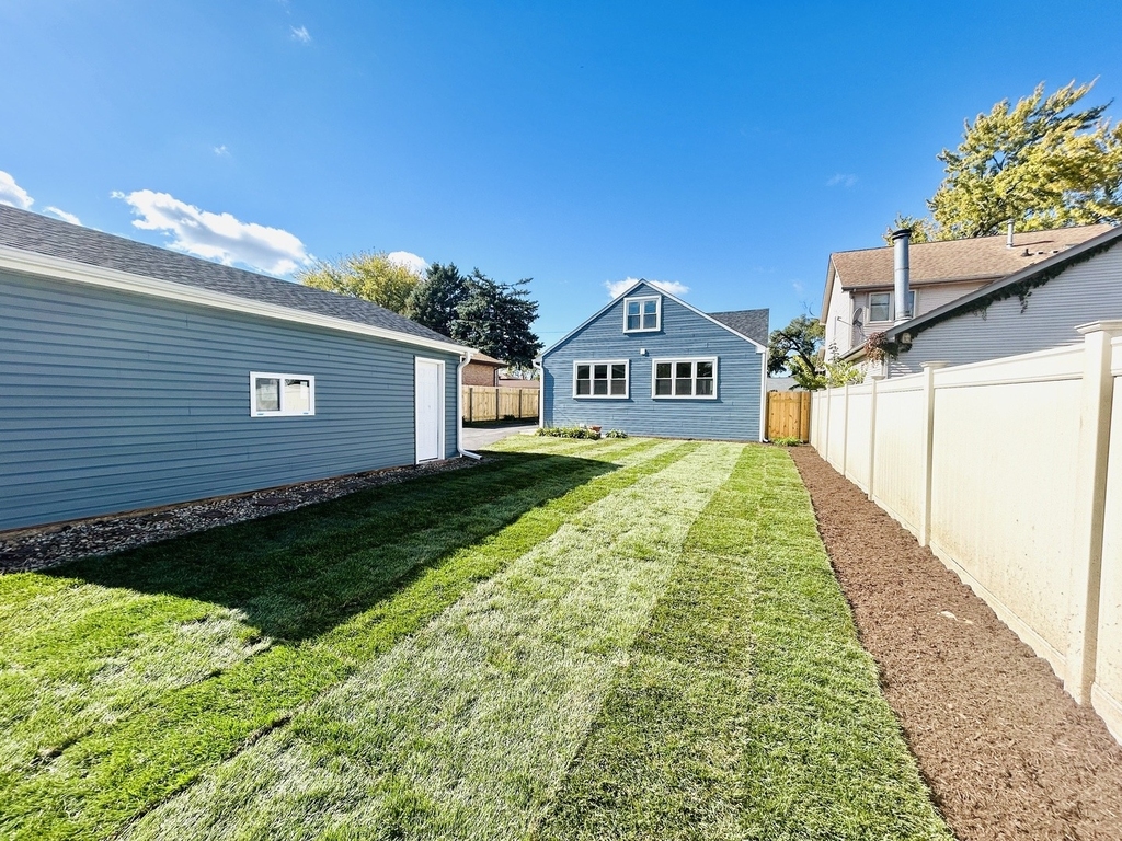 9705 Oak Park Avenue - Photo 41