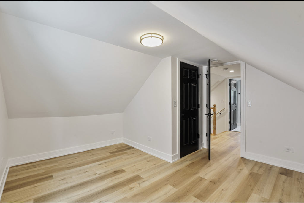 9705 Oak Park Avenue - Photo 38