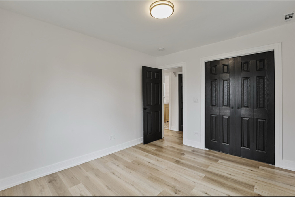 9705 Oak Park Avenue - Photo 20