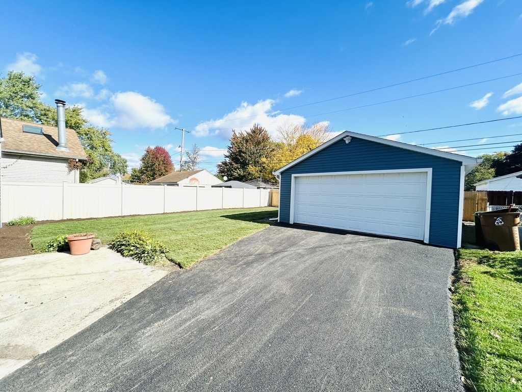 9705 Oak Park Avenue - Photo 42