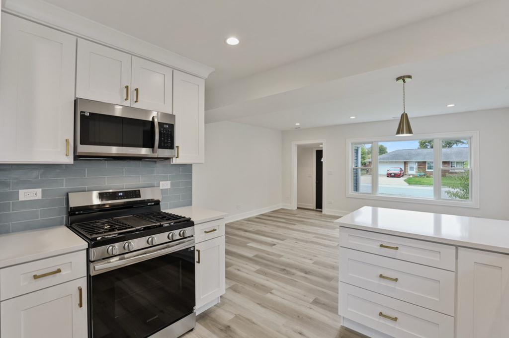 9705 Oak Park Avenue - Photo 13