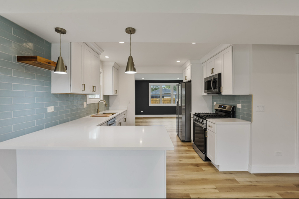 9705 Oak Park Avenue - Photo 7