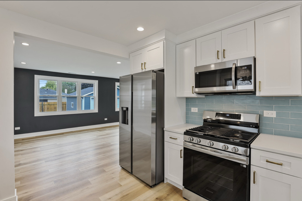 9705 Oak Park Avenue - Photo 12