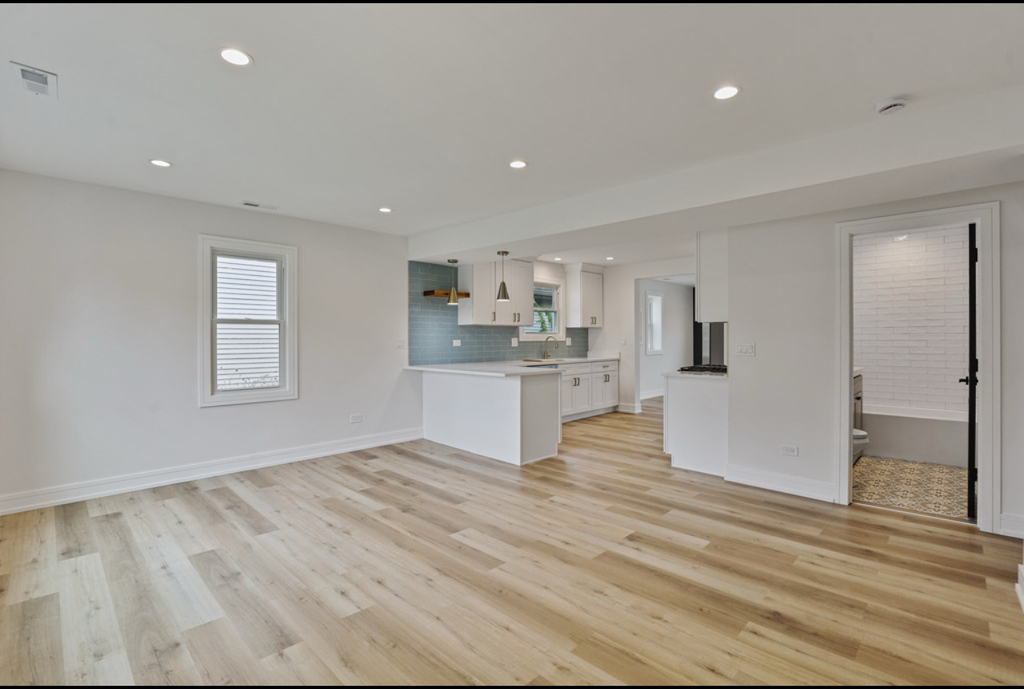 9705 Oak Park Avenue - Photo 6
