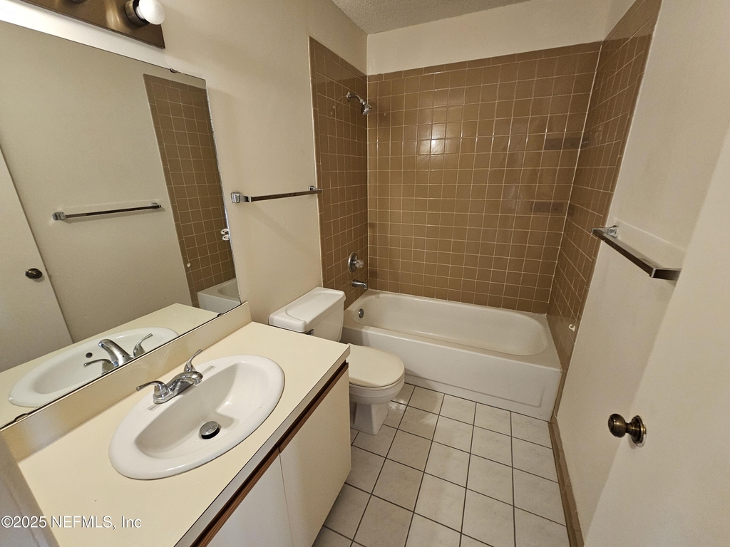 1307 River Hills Circle E - Photo 11