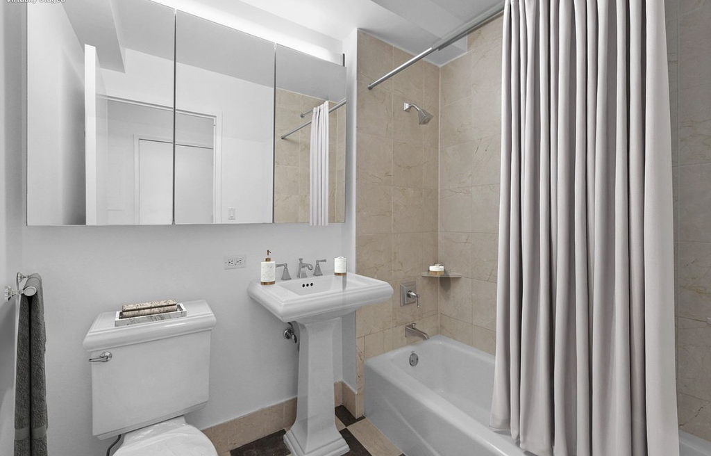 211 North End Avenue - Photo 7