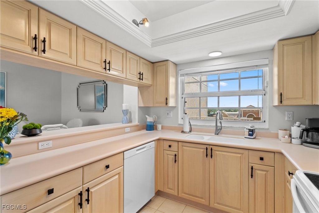 9577 Gulf Shore Drive - Photo 12