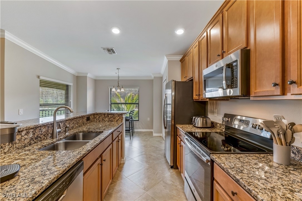 28041 Bridgetown Court - Photo 8