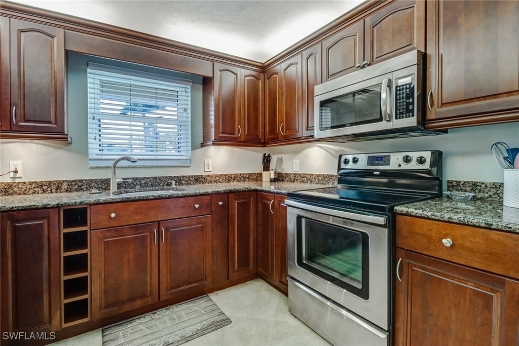 1351 Curlew Avenue - Photo 11