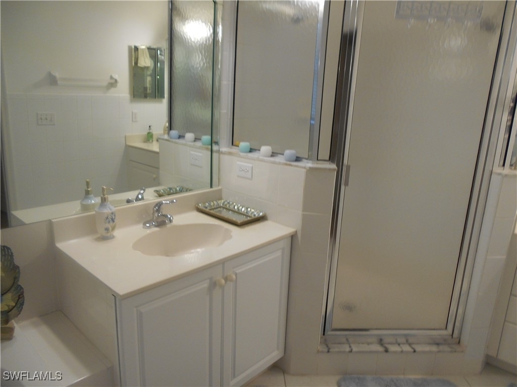 230 W Naomi Drive - Photo 6