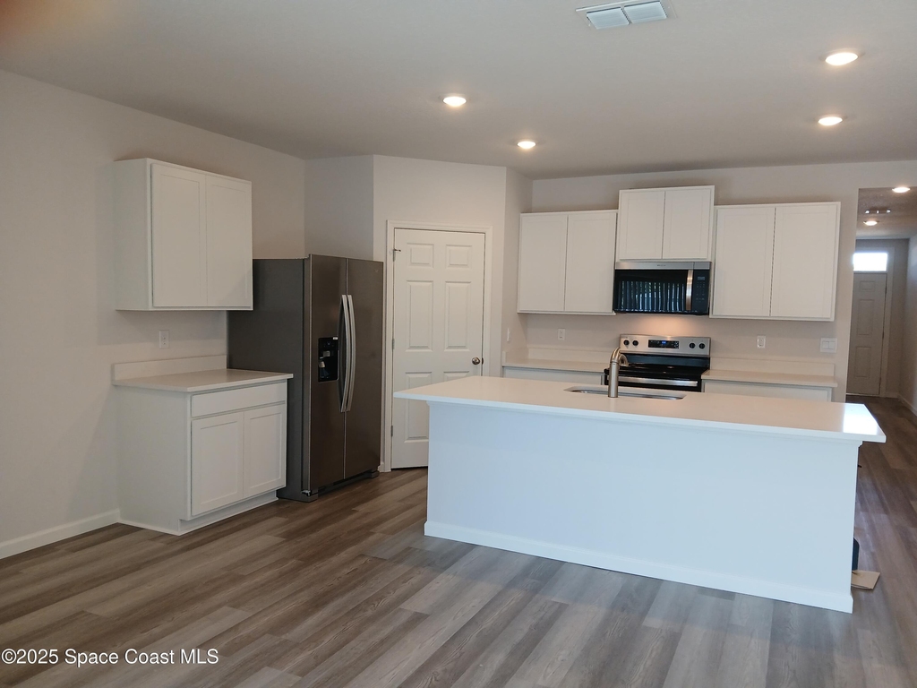 1560 Gardenton Street Nw - Photo 1