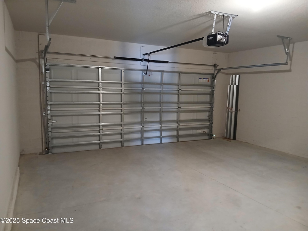1560 Gardenton Street Nw - Photo 8