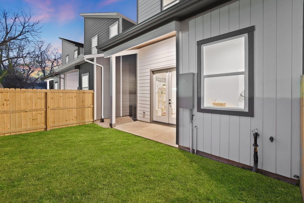 4210 Mckinley Street - Photo 18