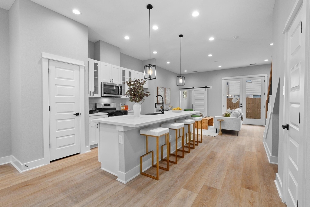 4210 Mckinley Street - Photo 4