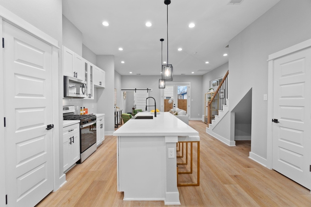 4210 Mckinley Street - Photo 7
