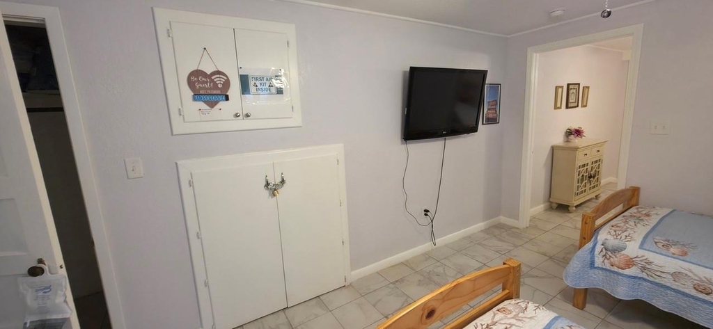 1915 Avenue O 1/2 Rear Unit A - Photo 4