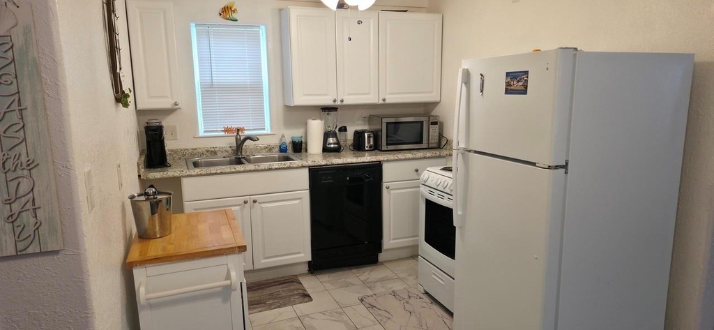 1915 Avenue O 1/2 Rear Unit A - Photo 15