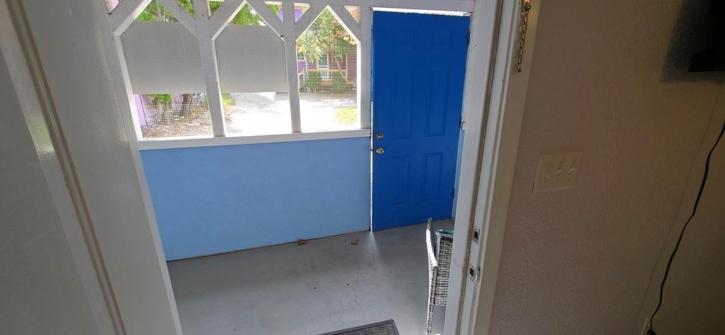 1915 Avenue O 1/2 Rear Unit A - Photo 3