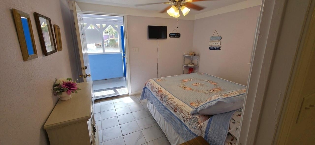 1915 Avenue O 1/2 Rear Unit A - Photo 7