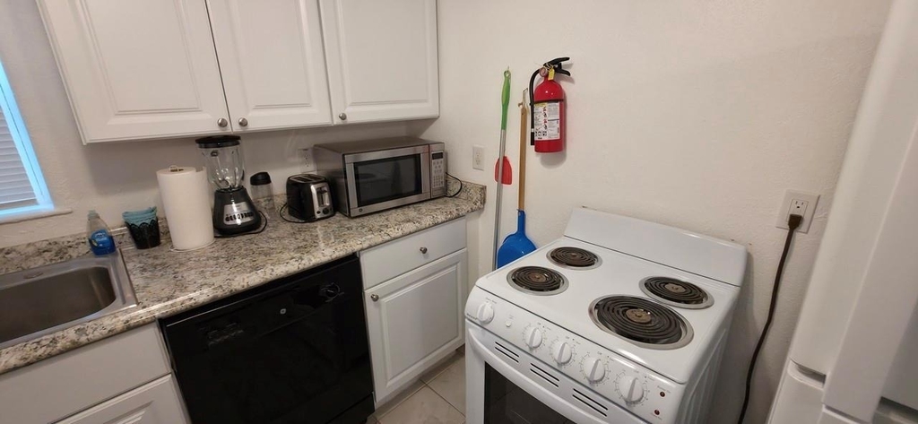 1915 Avenue O 1/2 Rear Unit A - Photo 21