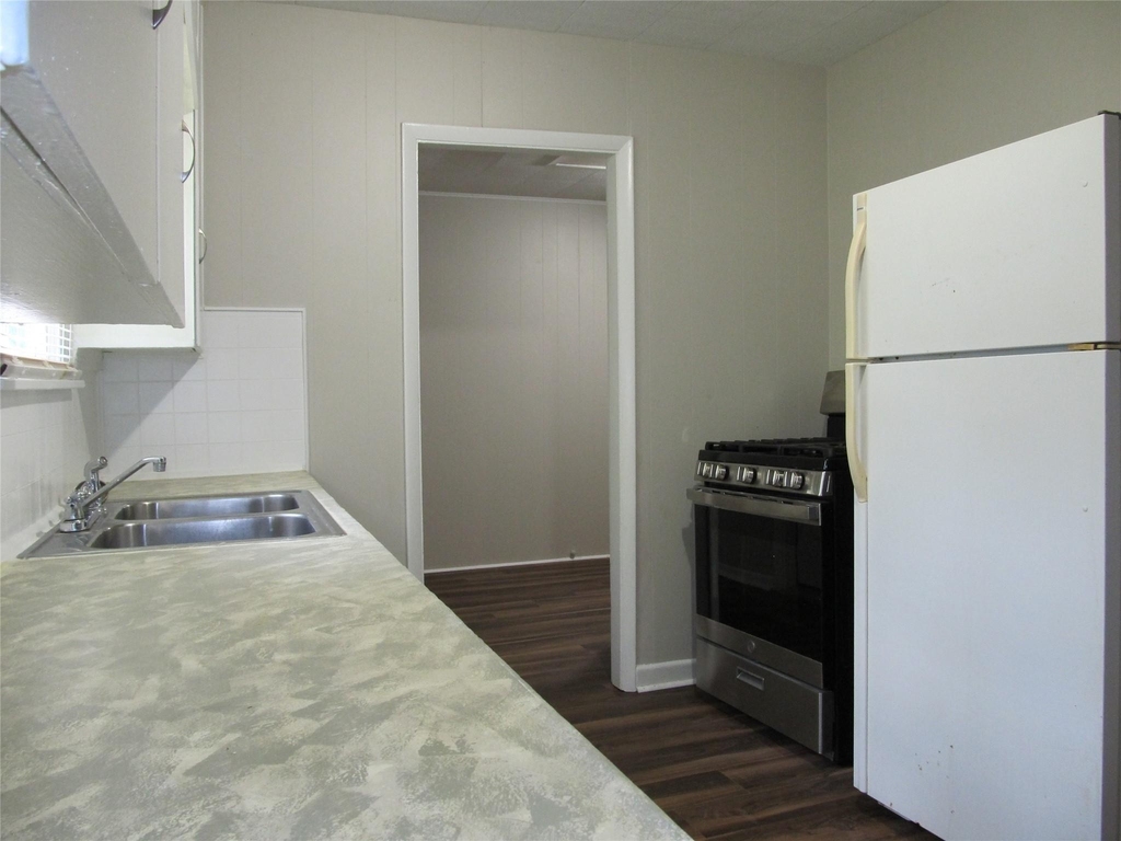 603 Coryell Street - Photo 10