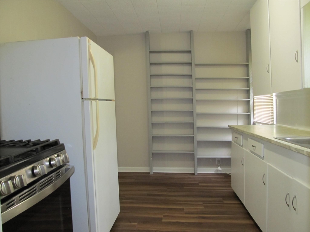 603 Coryell Street - Photo 8