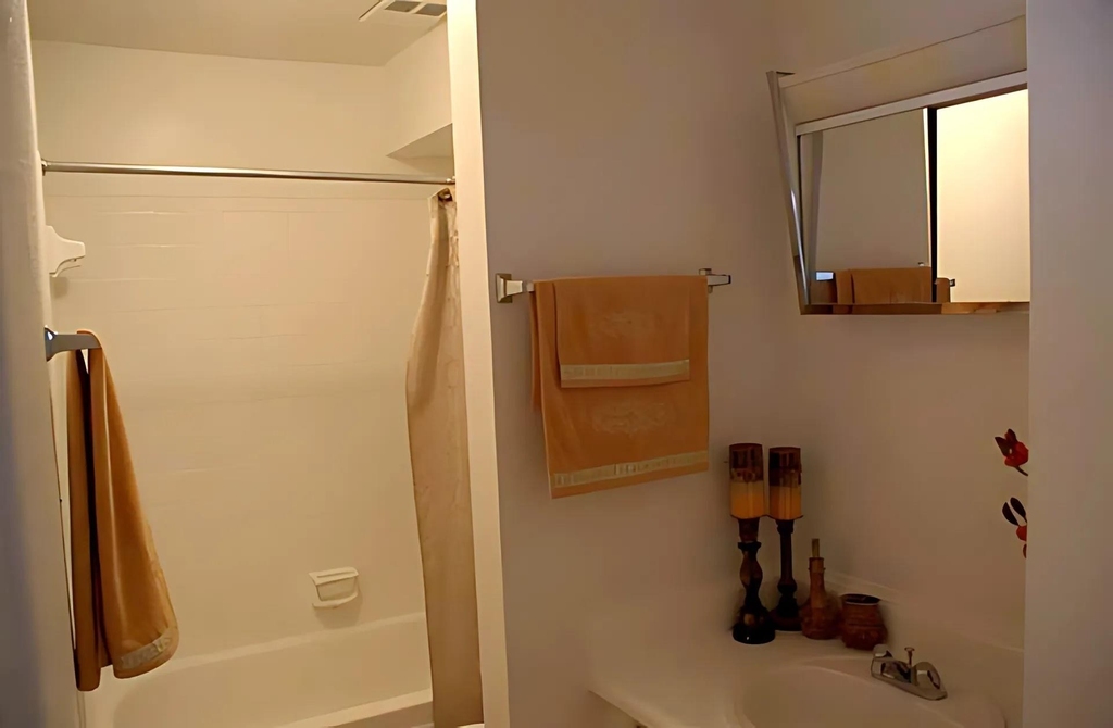 6311 Beverlyhill Street - Photo 3
