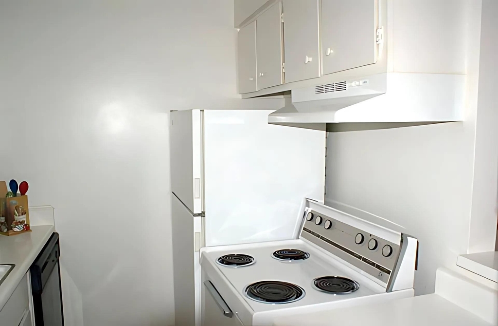 6311 Beverlyhill Street - Photo 4