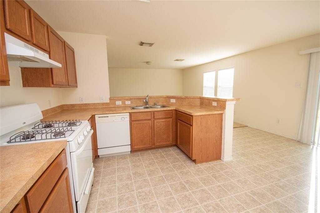 310 Falling Pine Drive - Photo 5