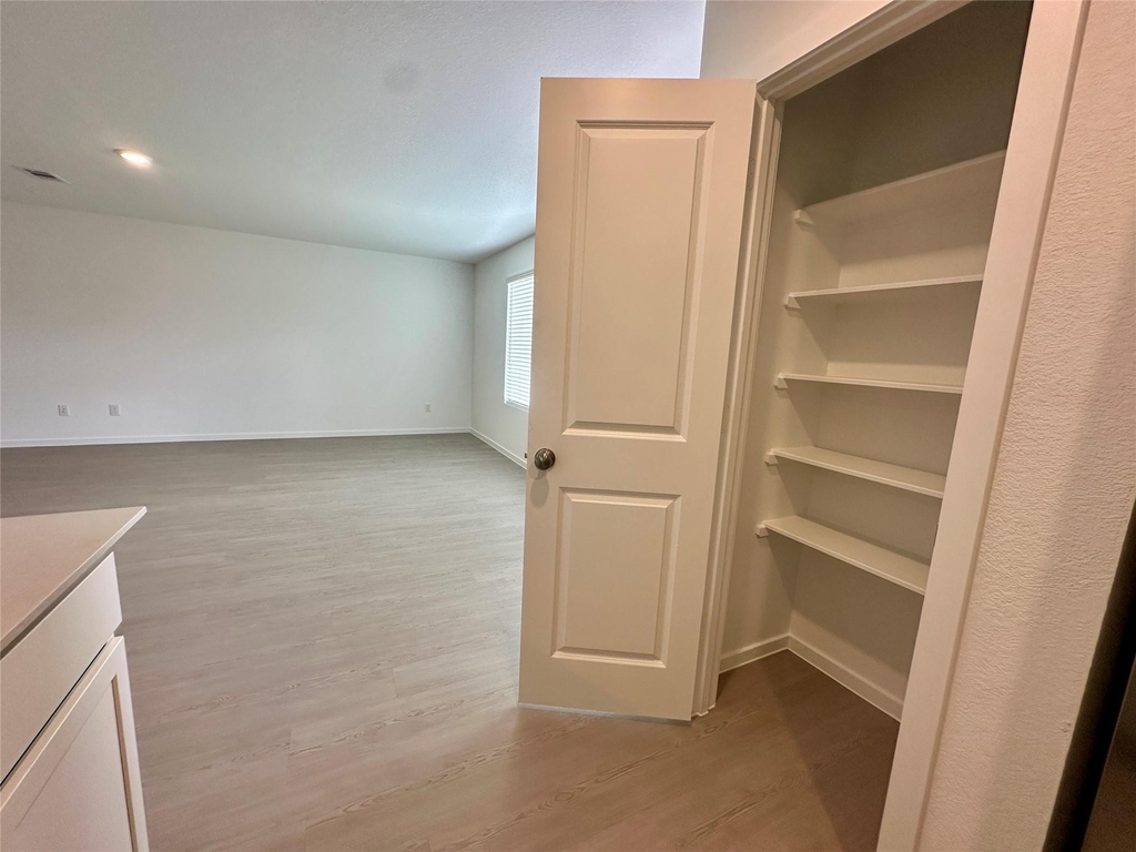 13310 Rayhill Drive - Photo 7
