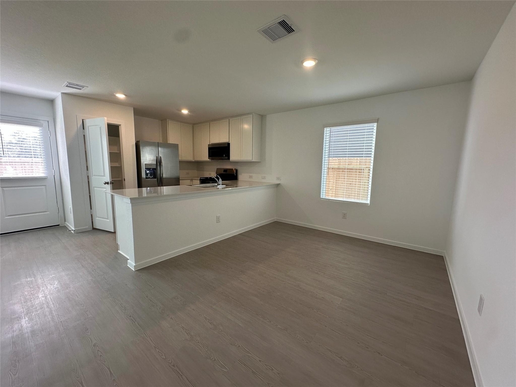 13310 Rayhill Drive - Photo 4