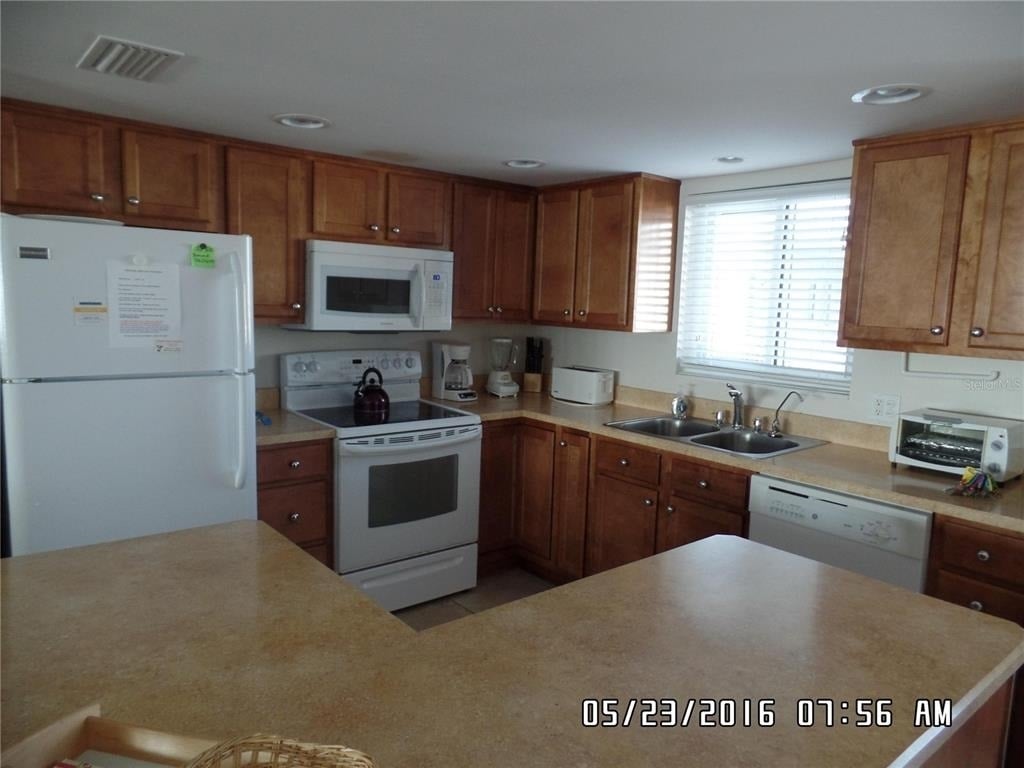 815 Ocean Shore Boulevard - Photo 10