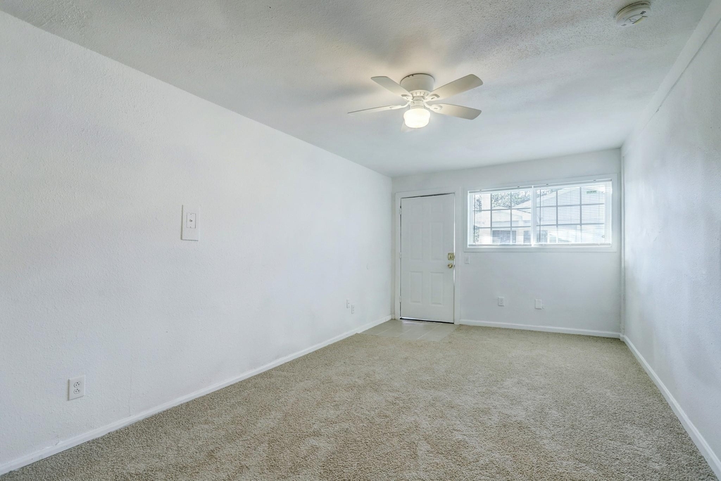 3823 Lydia Street - Photo 4