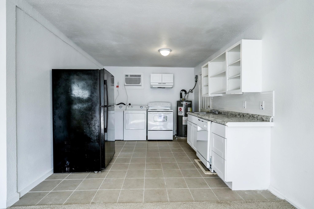 3823 Lydia Street - Photo 7