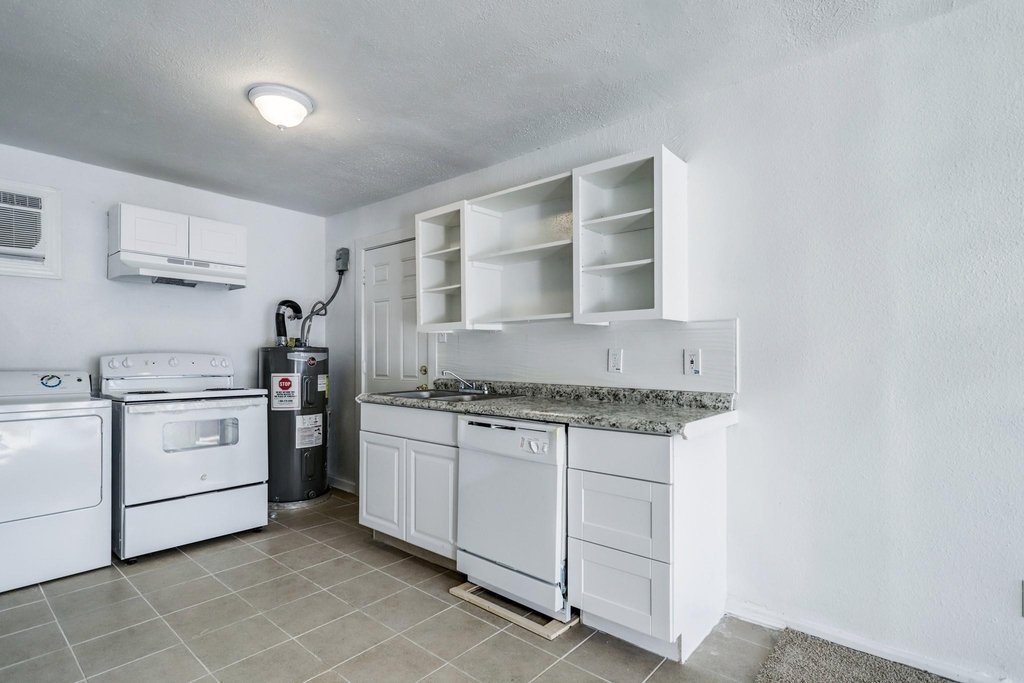 3823 Lydia Street - Photo 8