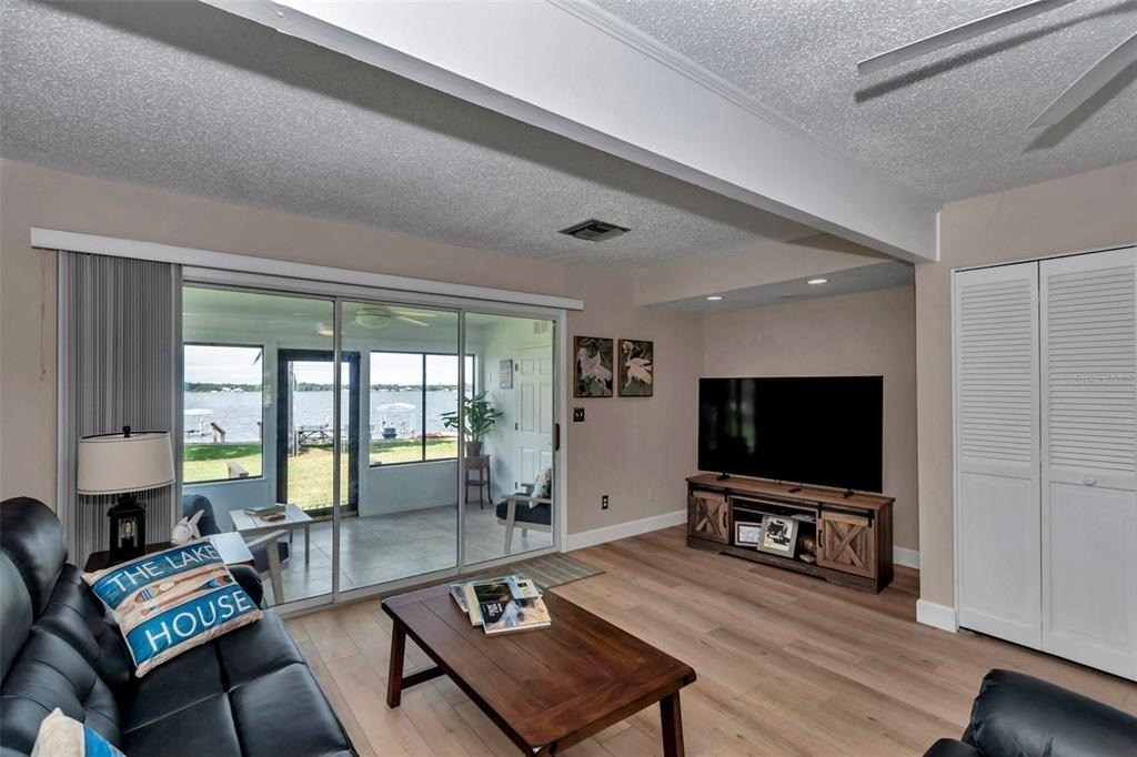 11001 Se Sunset Harbor Rd - Photo 8