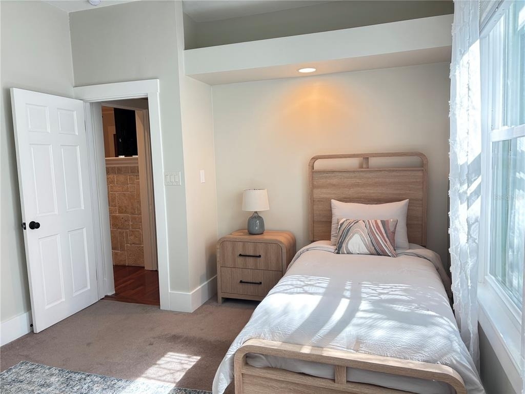 324 Julia Place - Photo 44