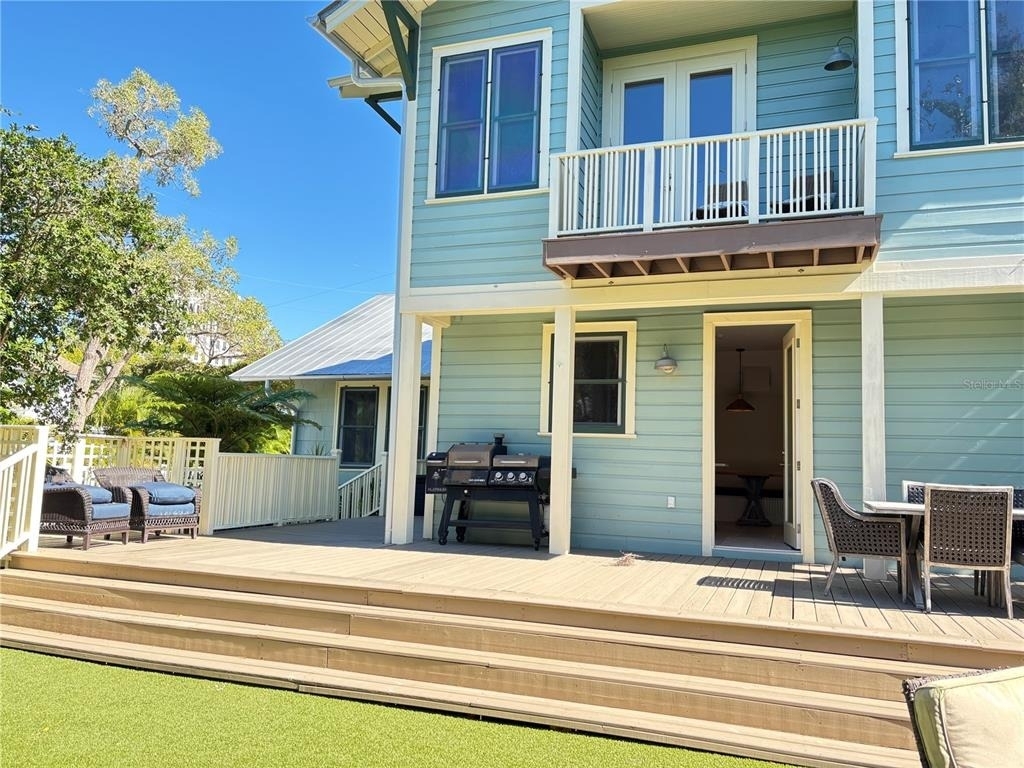 324 Julia Place - Photo 7