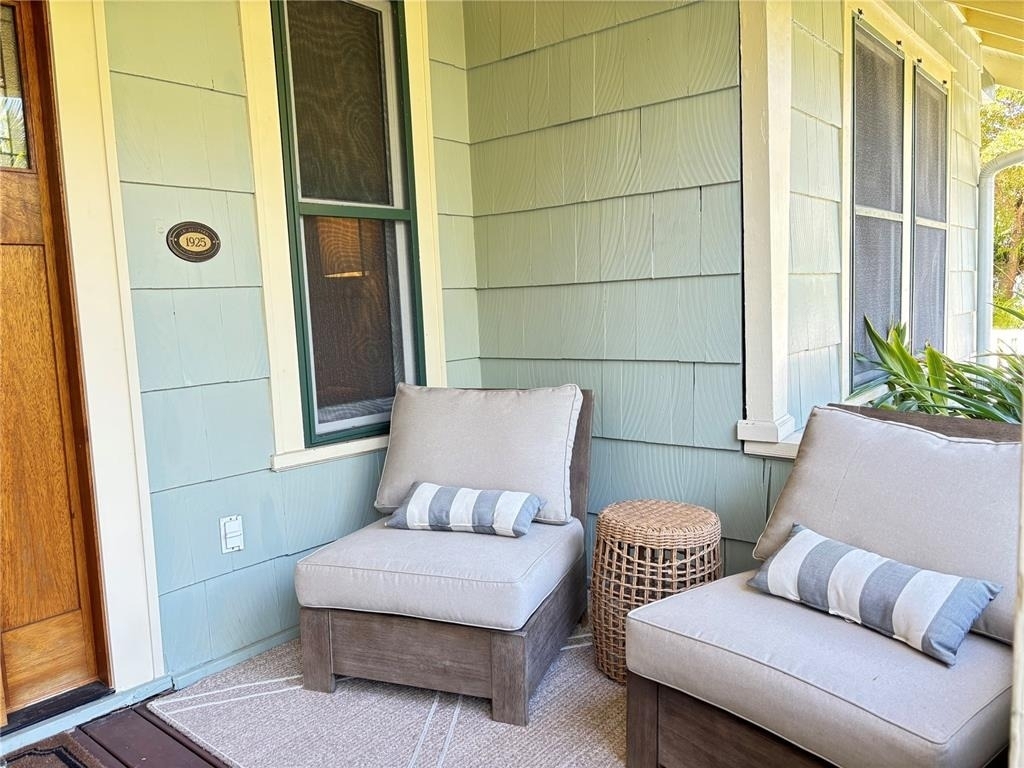 324 Julia Place - Photo 4