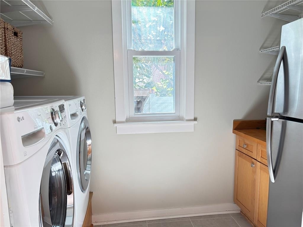 324 Julia Place - Photo 20