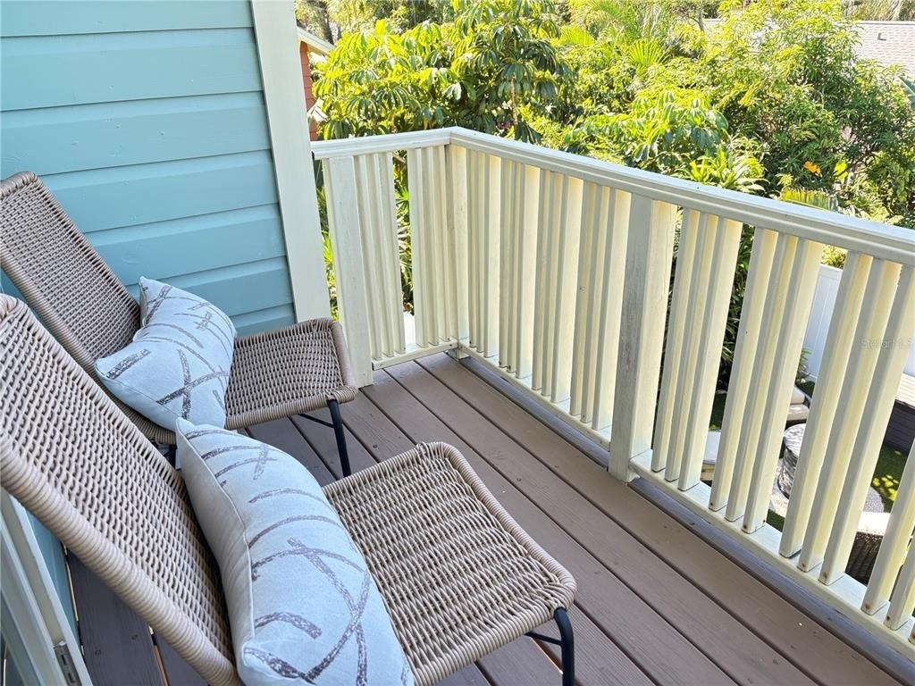324 Julia Place - Photo 38