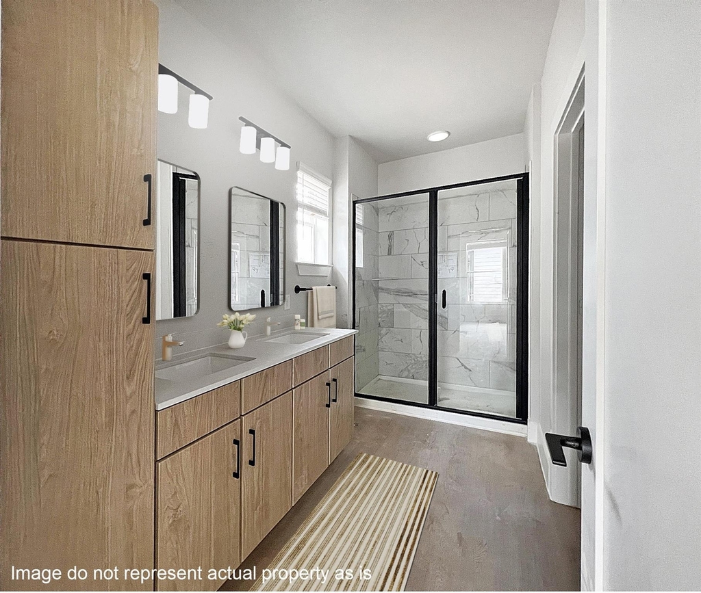 2400-242 Montgomery Park - Photo 3