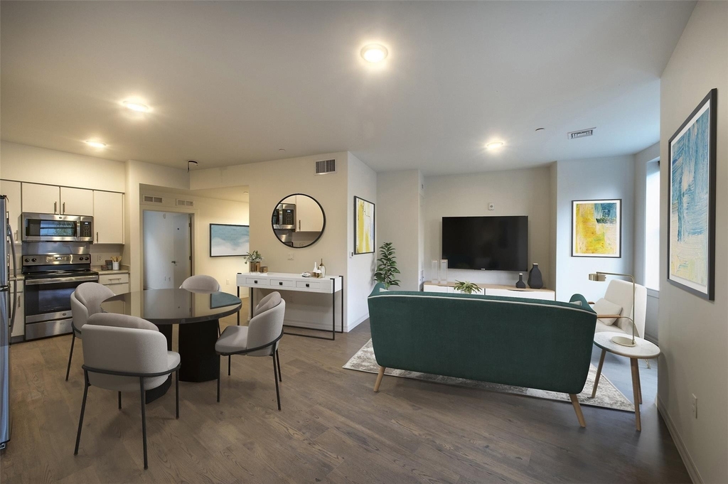 100 Cabot St - Photo 3